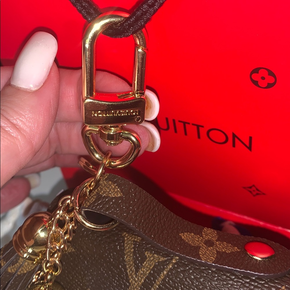 Monogram fashion inspired Mini pouch bag charm keychain - Picture 5 of 8